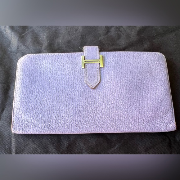 Hermes Bearn wallet of chevre mysore goatskin leather in lilac purple